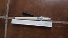 spark plug 28548